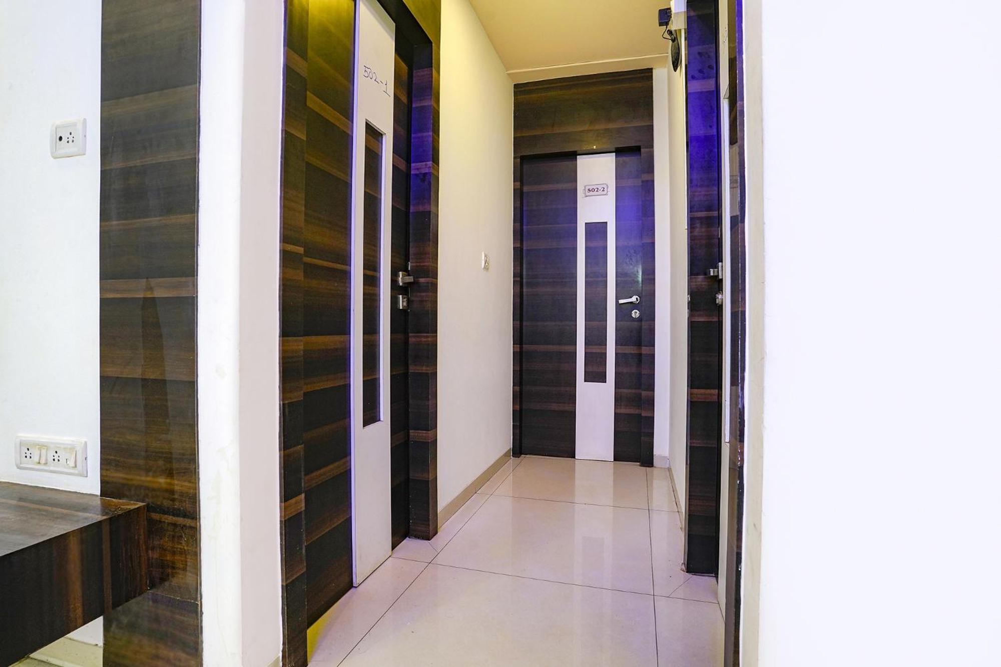Fabhotel Shree Balaji Apartment Bombaim Exterior foto