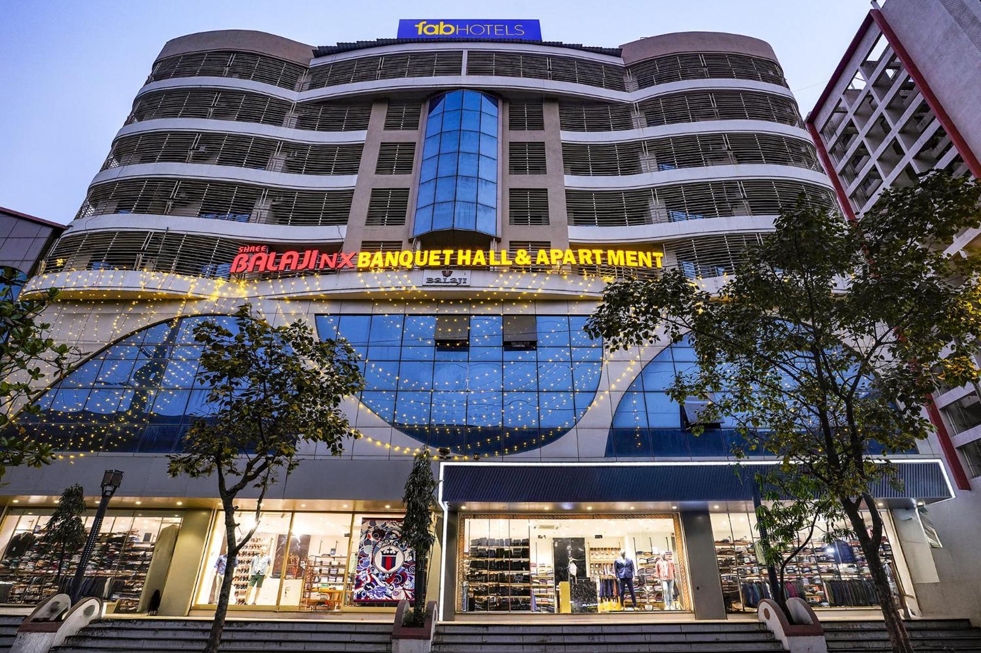 Fabhotel Shree Balaji Apartment Bombaim Exterior foto