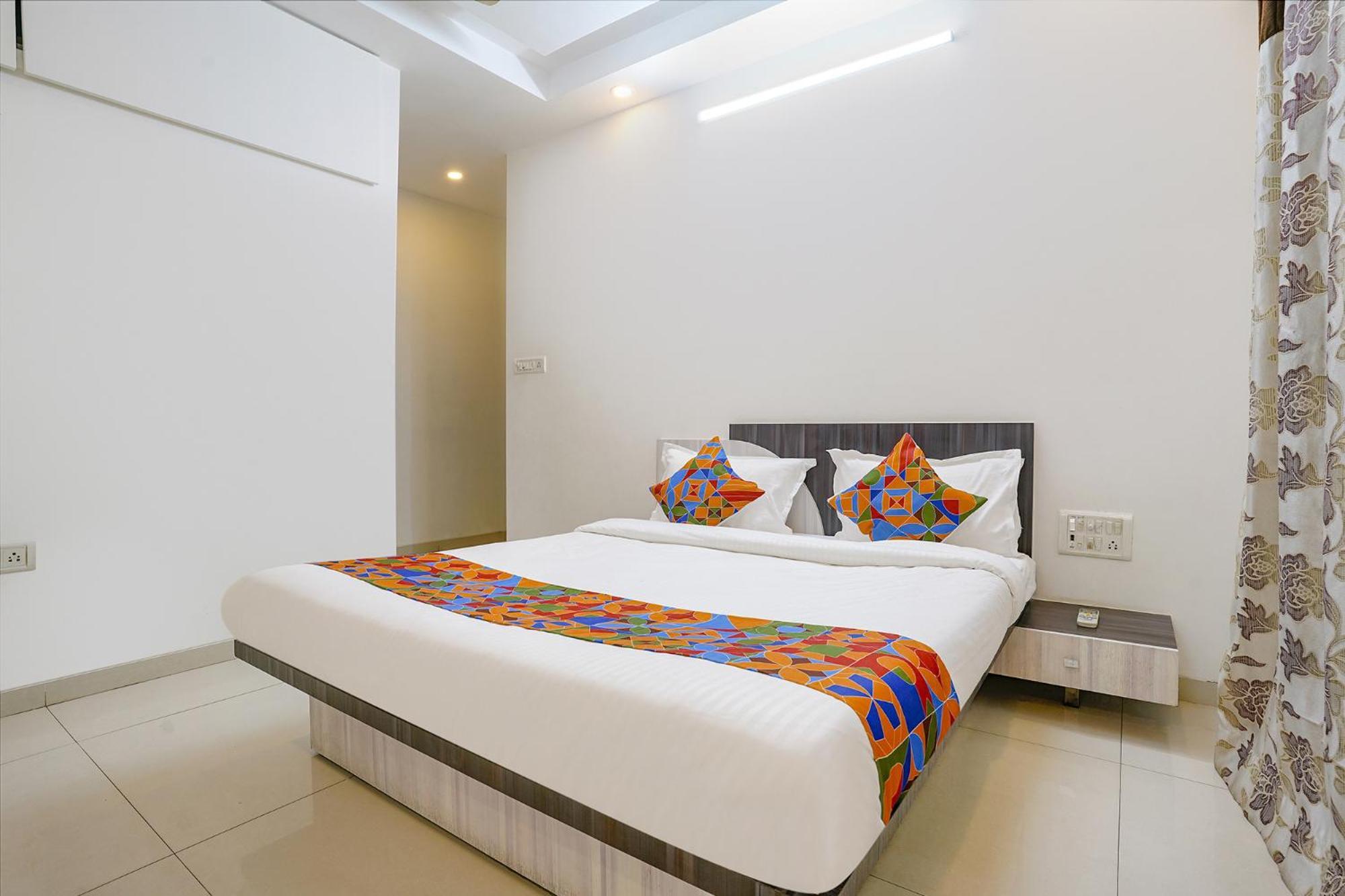 Fabhotel Shree Balaji Apartment Bombaim Exterior foto